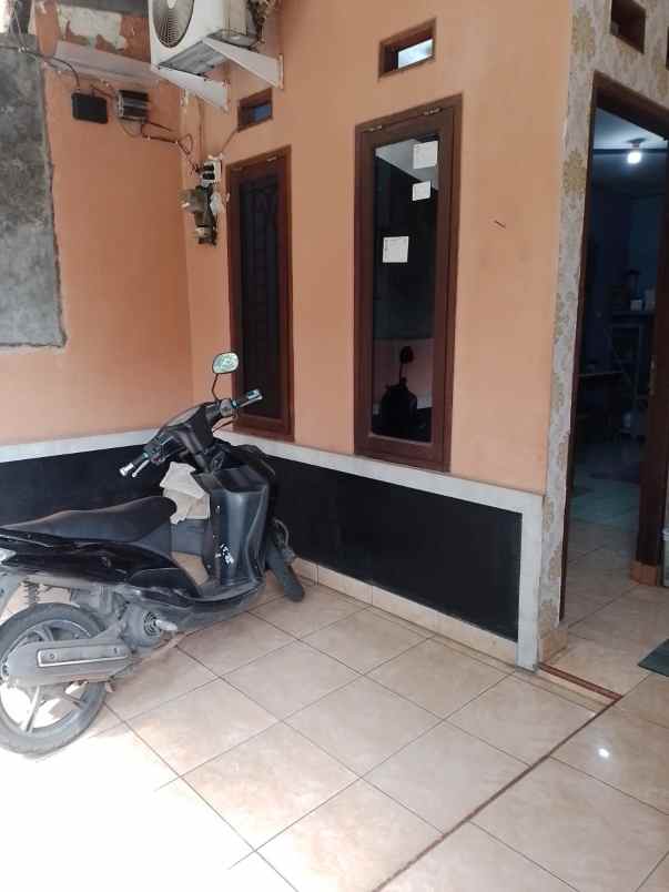 dijual rumah villa mutiara serpong