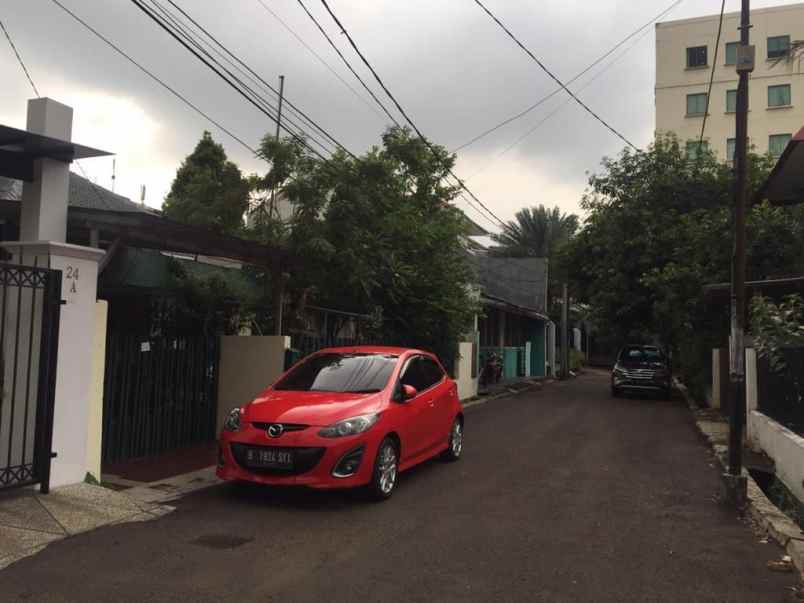 dijual rumah warung buncit