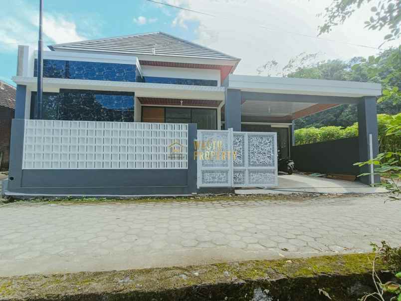 dijual rumah widodomartani ngemplak