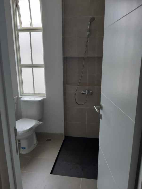 dijual rumah wisata bukit mas