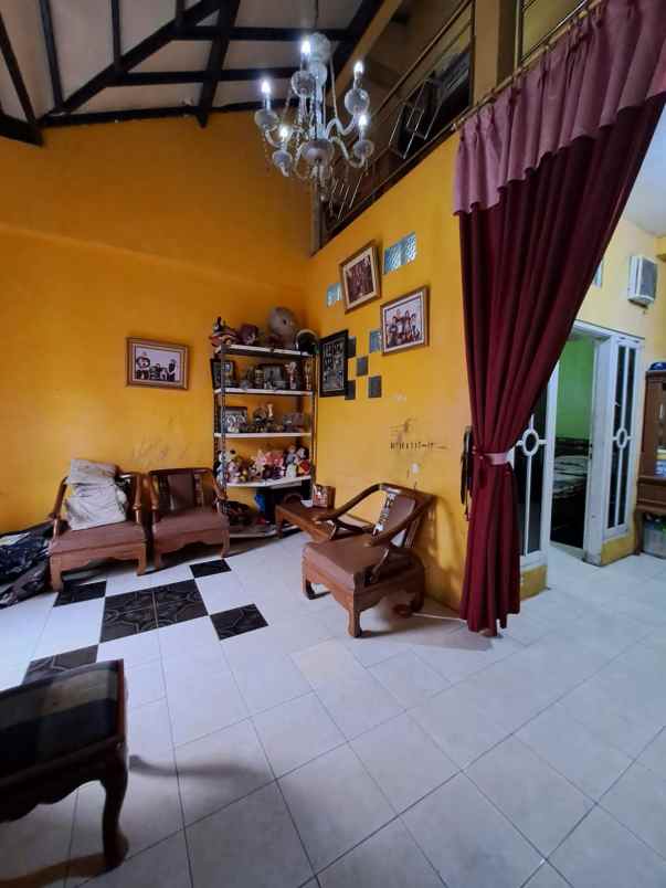 dijual rumah wisma asri