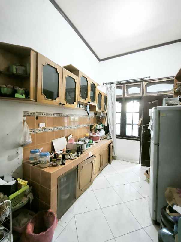 dijual rumah wisma permai