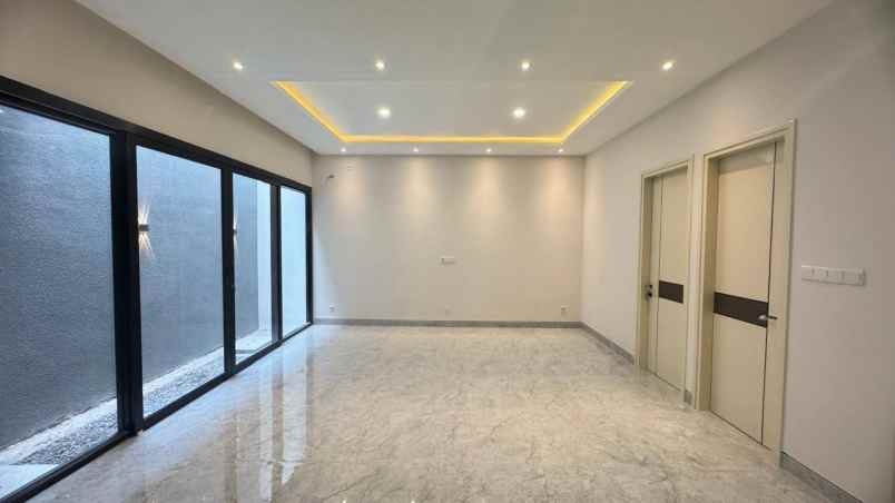 dijual rumah woodland citraland