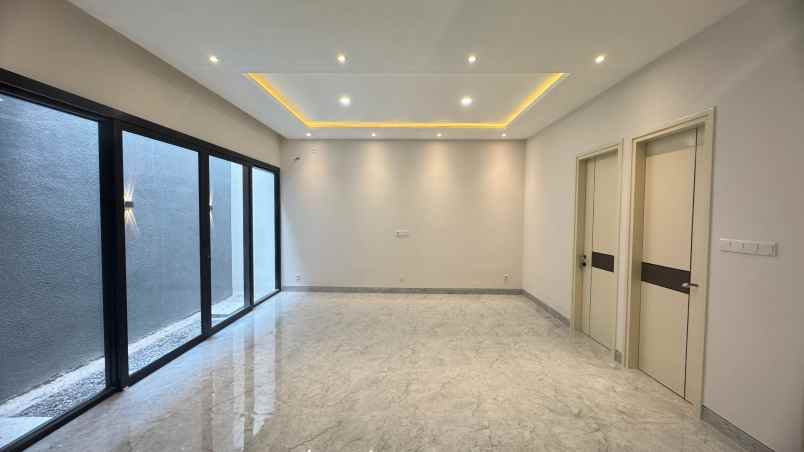 dijual rumah woodland citraland