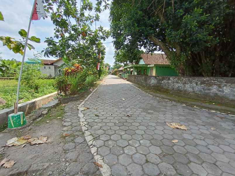 dijual tanah area sawah banyuraden