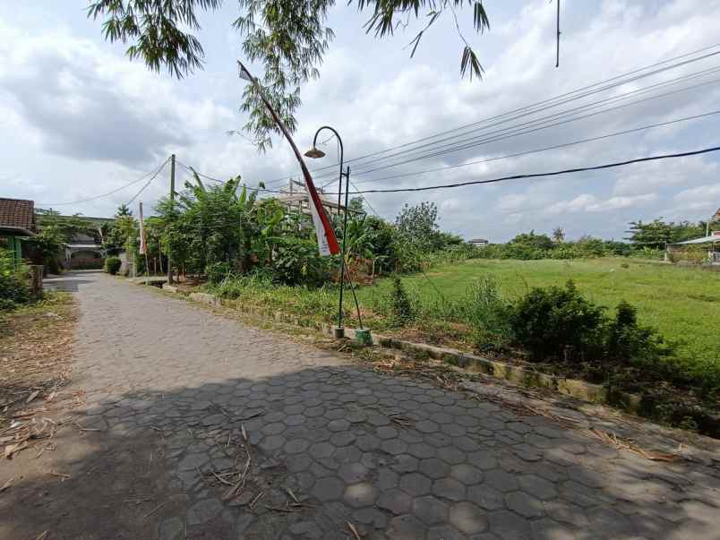 dijual tanah area sawah banyuraden