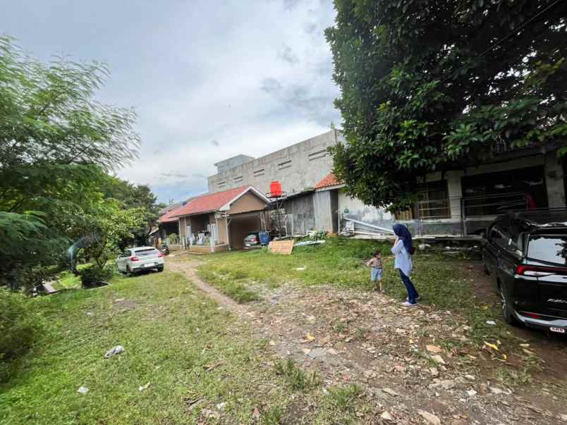 dijual tanah beserta bangunan bisa untuk komersil