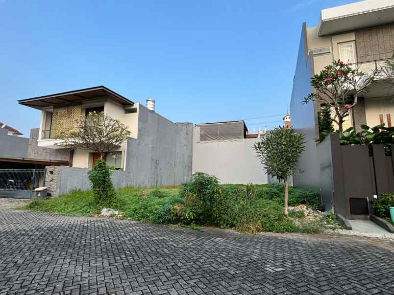 dijual tanah jalan bukit telaga golf