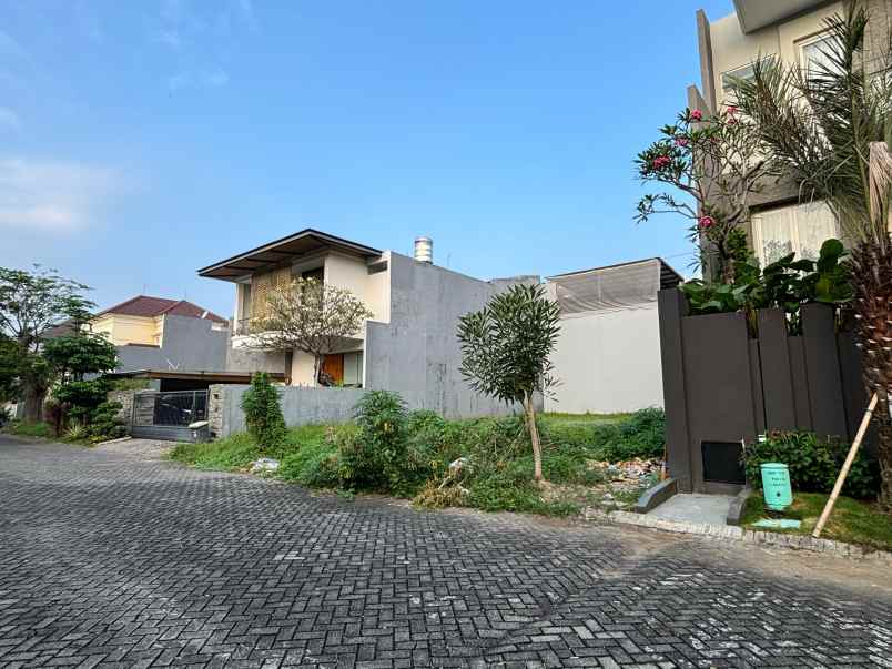 dijual tanah jalan bukit telaga golf