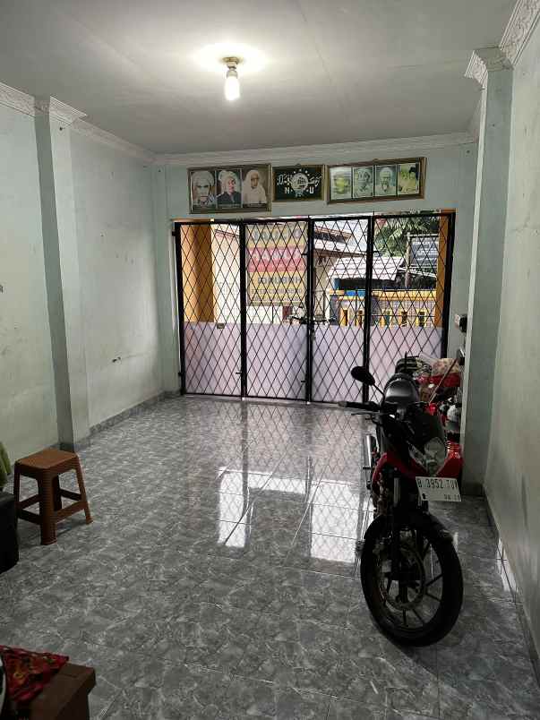dijual tanah jalan merin meruya selatan
