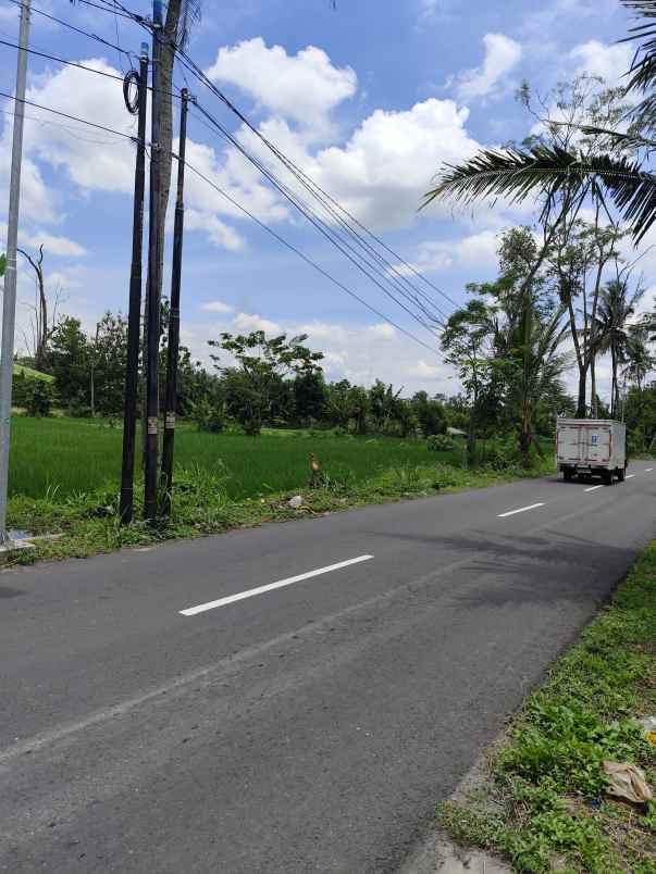 dijual tanah jl raya selomartani