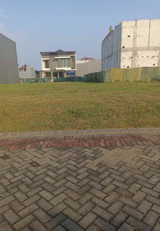 dijual tanah pakuwon city