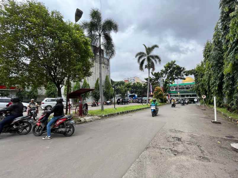 dijual tanah spbu di mampang prapatan