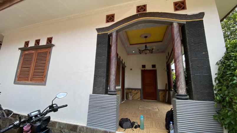 dijual villa bojong