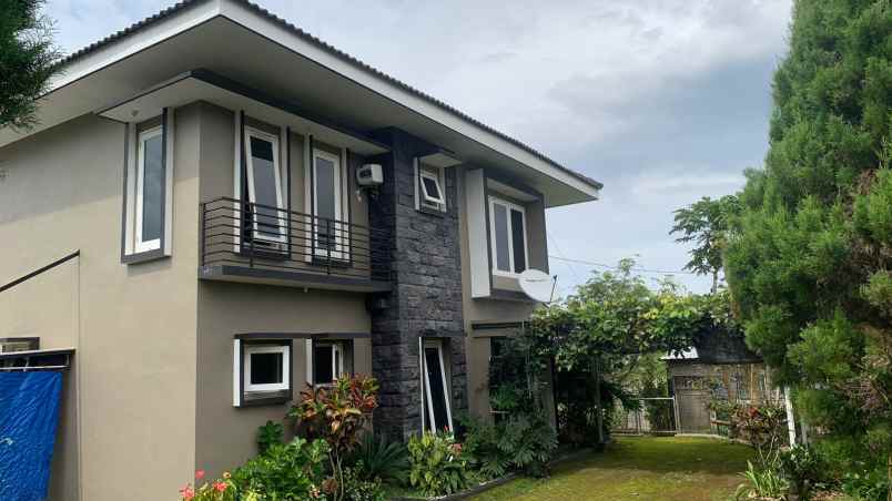 dijual villa bumiaji