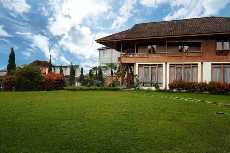 dijual villa cisarua