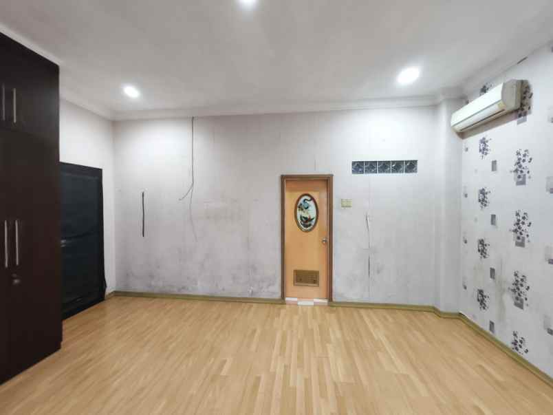 dijual villa komplek cemara asri luas 12 x 15