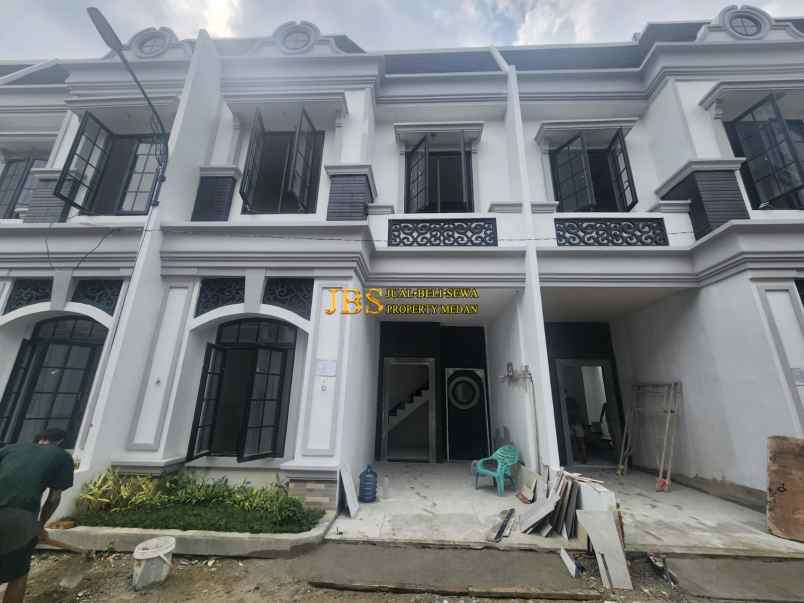 dijual villa komplek marriott bakti