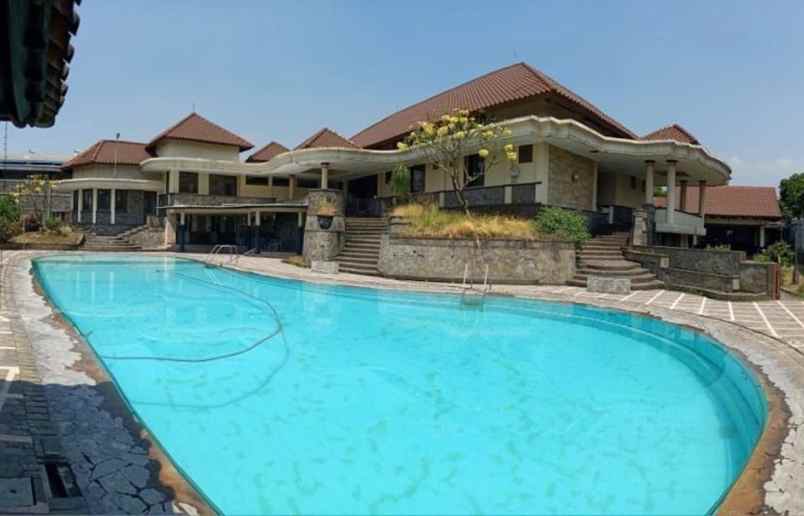 dijual villa sumber gedang kec pandaan