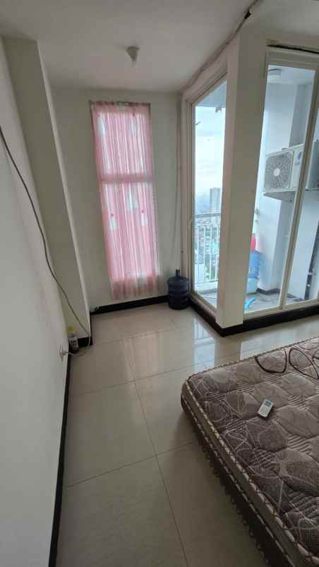 disewakan apartemen pakuwon city amor