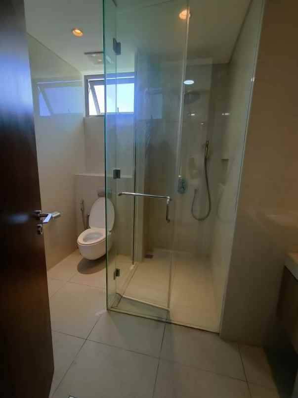 disewakan apartemen rosebay golf view