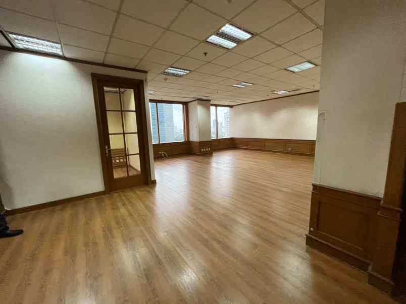 disewakan ruko gudang kantor office space di menara