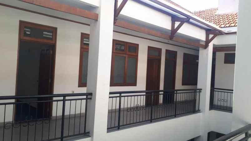 disewakan ruko gudang kantor raya jemursari