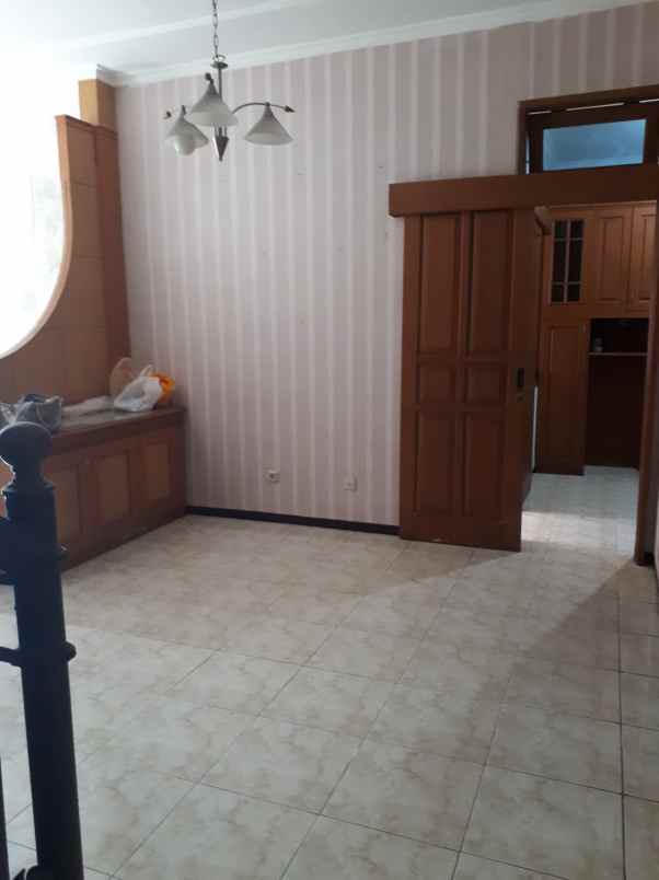 disewakan rumah dharmahusada