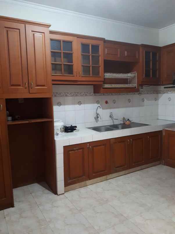 disewakan rumah dharmahusada