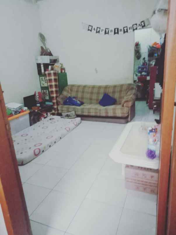 disewakan rumah jl rajawali kel ciroyom