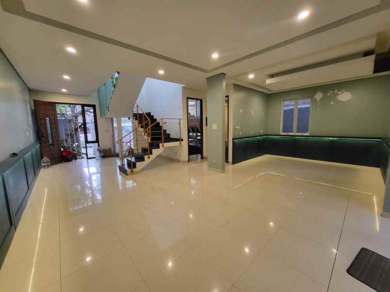 disewakan rumah jl tunda bara cilandak