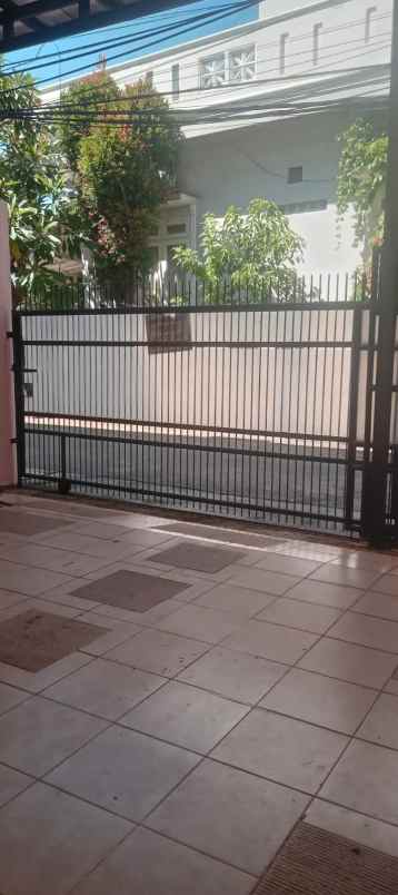 disewakan rumah kelapa gading