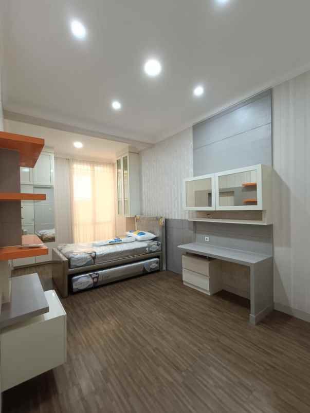 grand island rumah pakuwon city full furnish