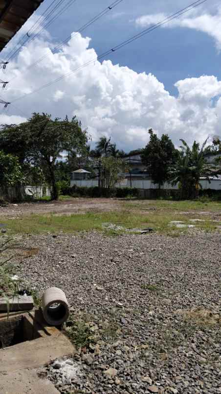 gudang di mengger moh toha