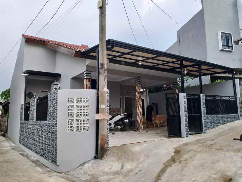 jual cepat rumah modern tanah luas legalitas shm