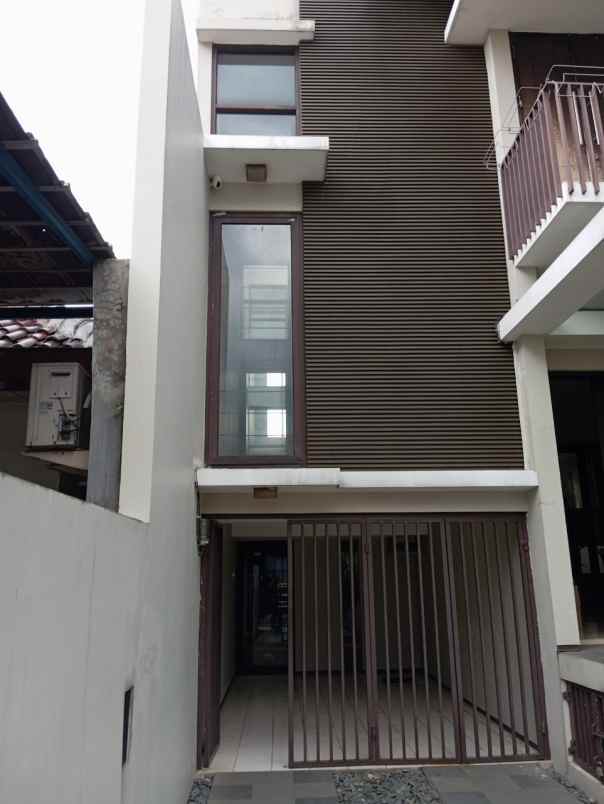 jual rumah baru kav dki meruya