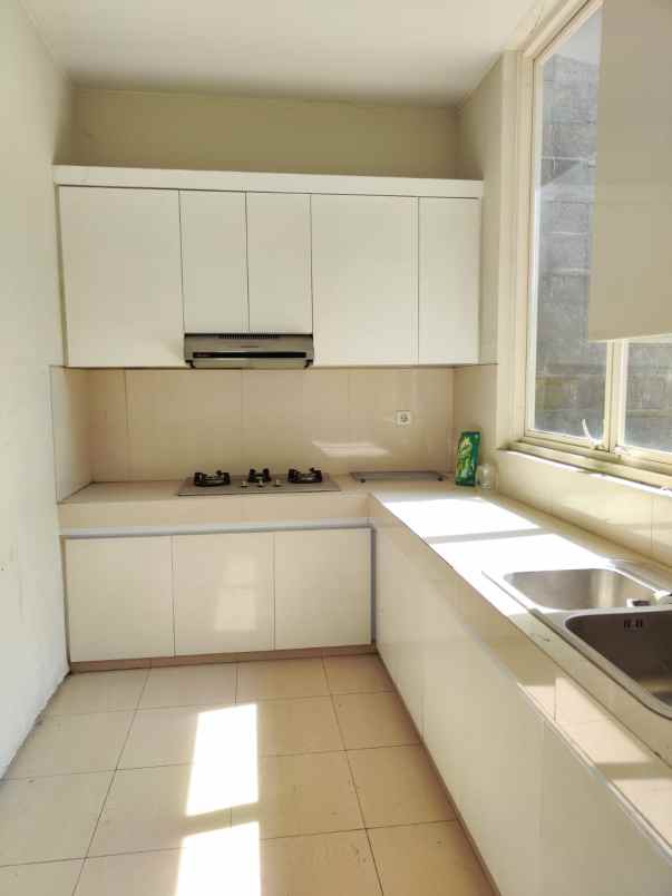 jual rumah citraland depan minimalis 5 kamar