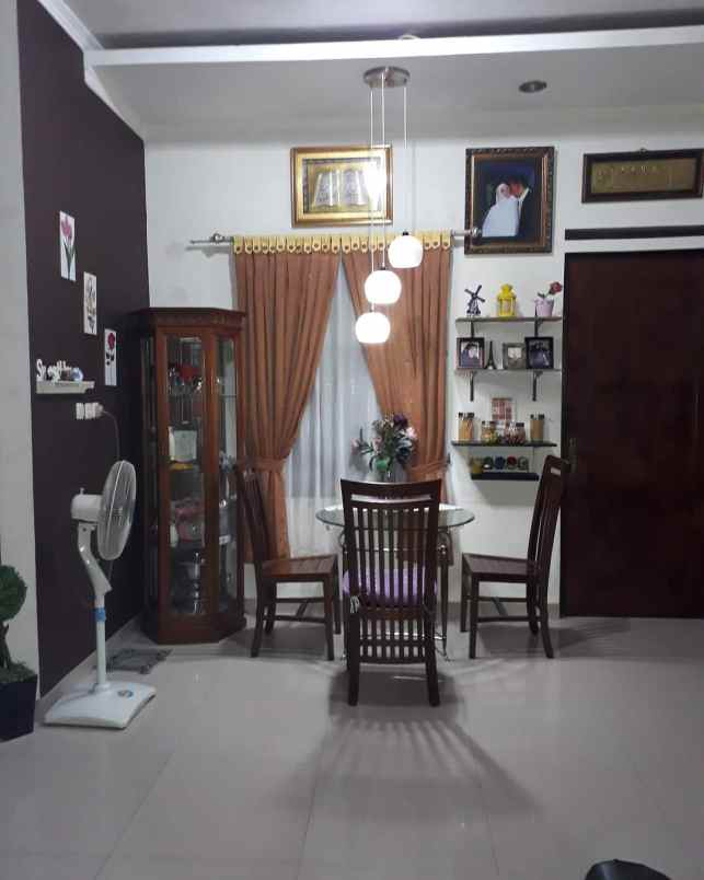 jual rumah komplek meruya selatan