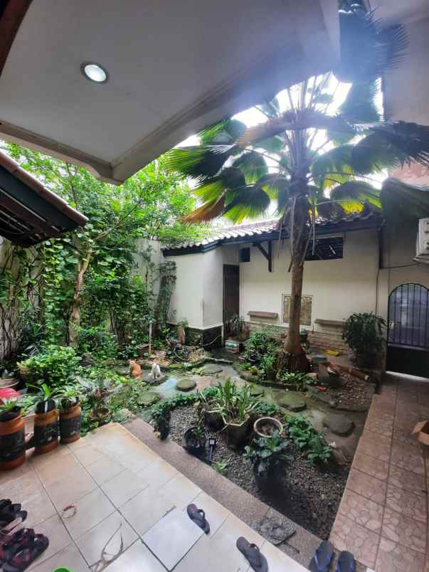 jual rumah mewah di kemanggisan