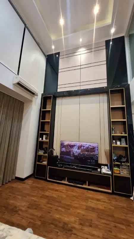 jual rumah mewah di perum nirwana eksekutif surabaya