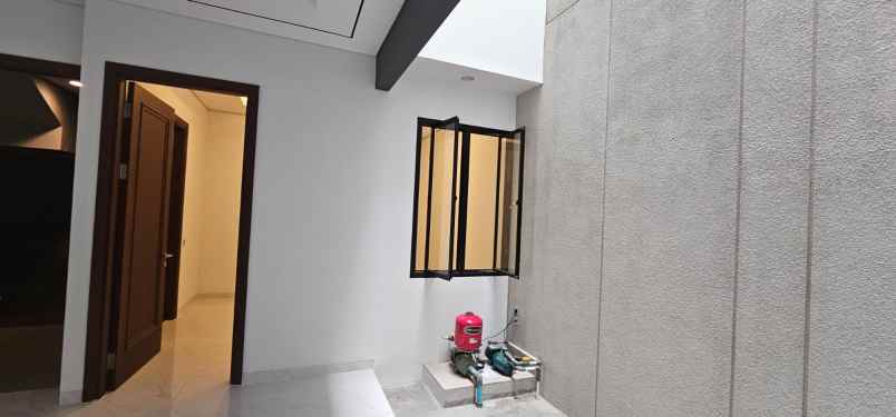 jual rumah permata buana jkt bar