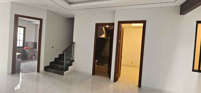 jual rumah permata buana jkt bar