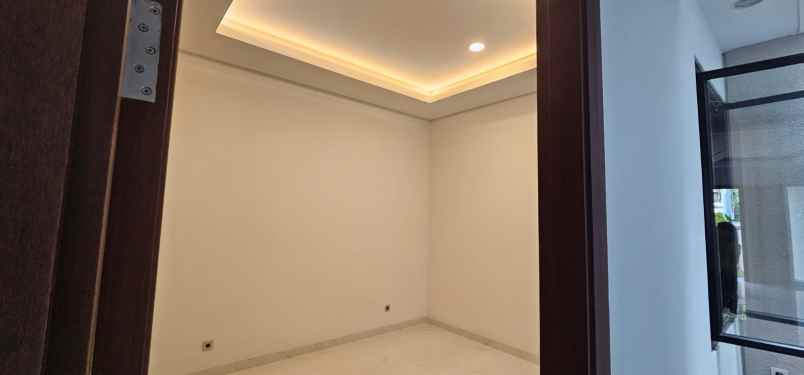 jual rumah permata buana jkt bar