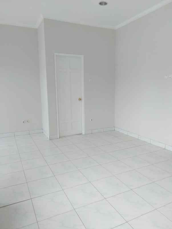 jual rumah siap huni kota wisata cibubur