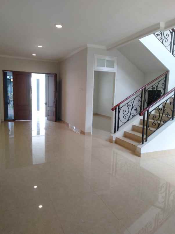 jual rumah siap huni kota wisata cibubur