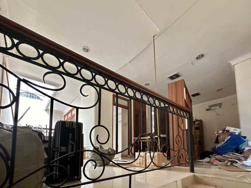 jual rumah taman palem lestari