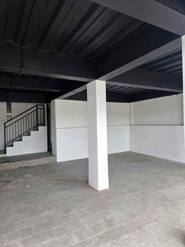 kesempatan langka gedung strategis padang sambian