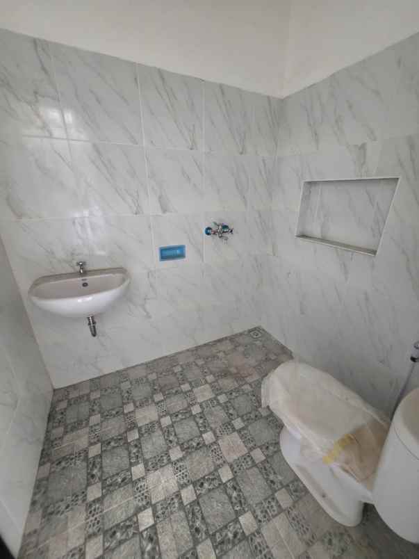 kesempatan langka gedung strategis padang sambian