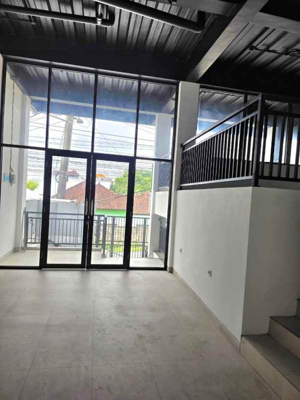 kesempatan langka gedung strategis padang sambian