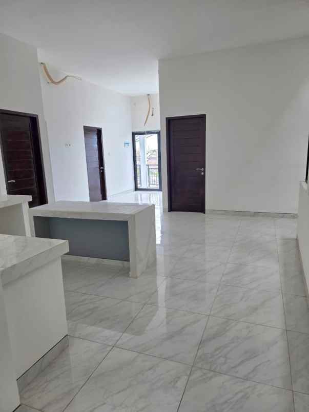 kesempatan langka gedung strategis padang sambian